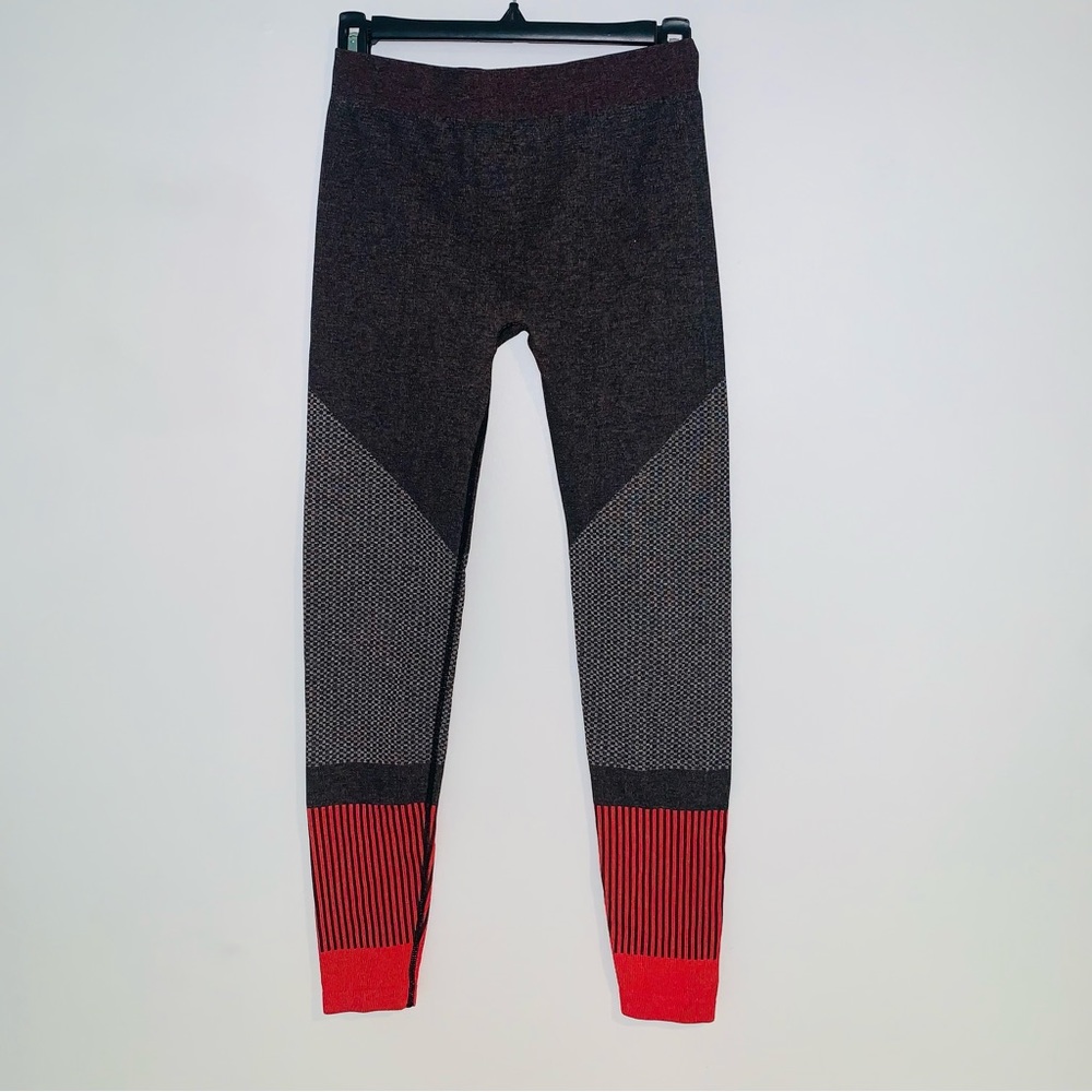 Bottoms | GAP Workout Leggings Small